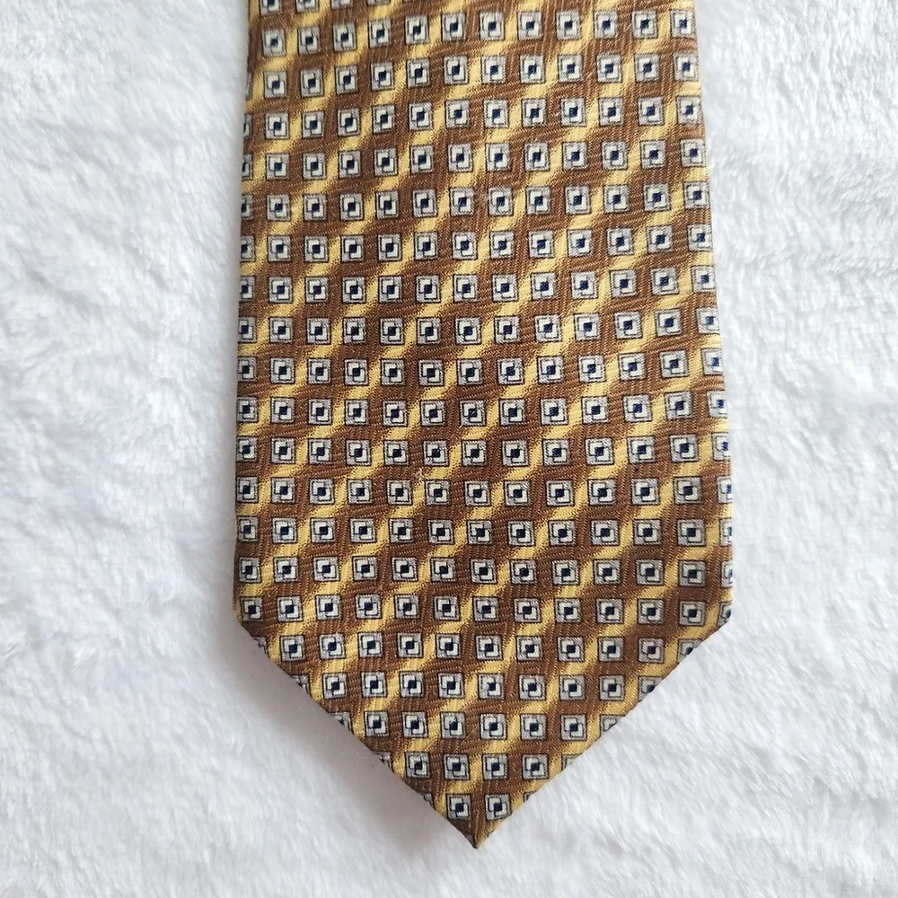 Vintage 90s gold